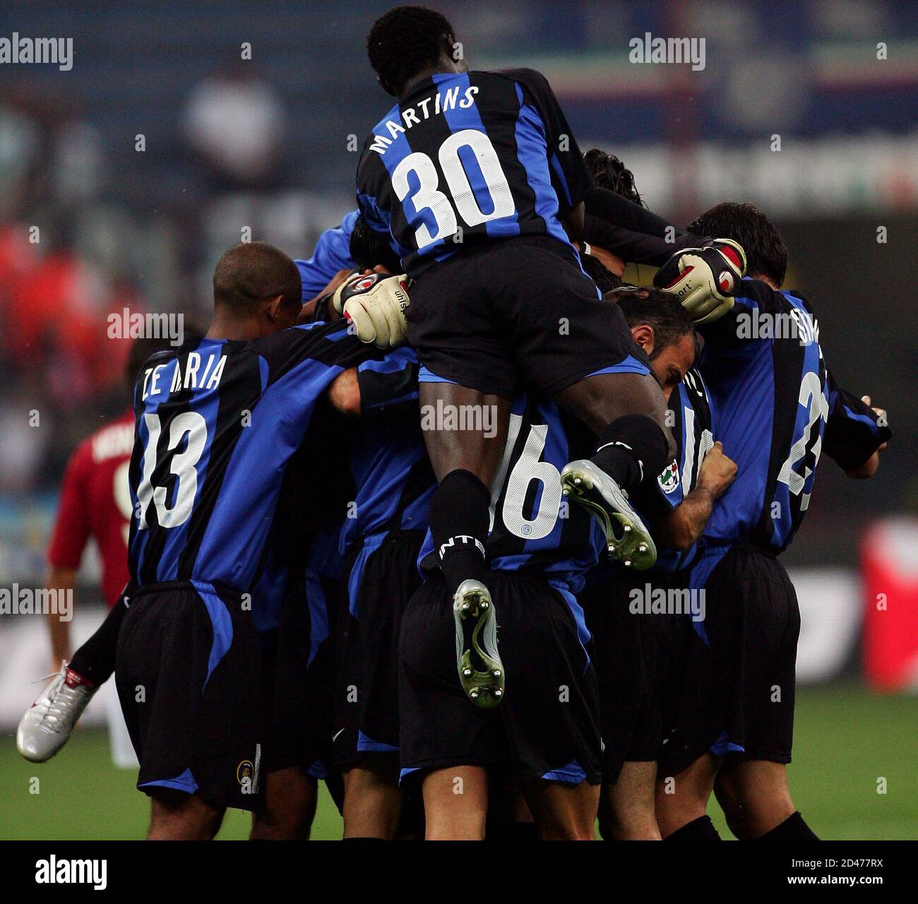 Inter Milan S Players Celebrate After Sinisa Mihajlovic Scored Against As Roma During Their Italian Cup Final Second Leg Soccer Match At San Siro Stadium In Milan Northern Italy June 15 2005 Reuters Daniele