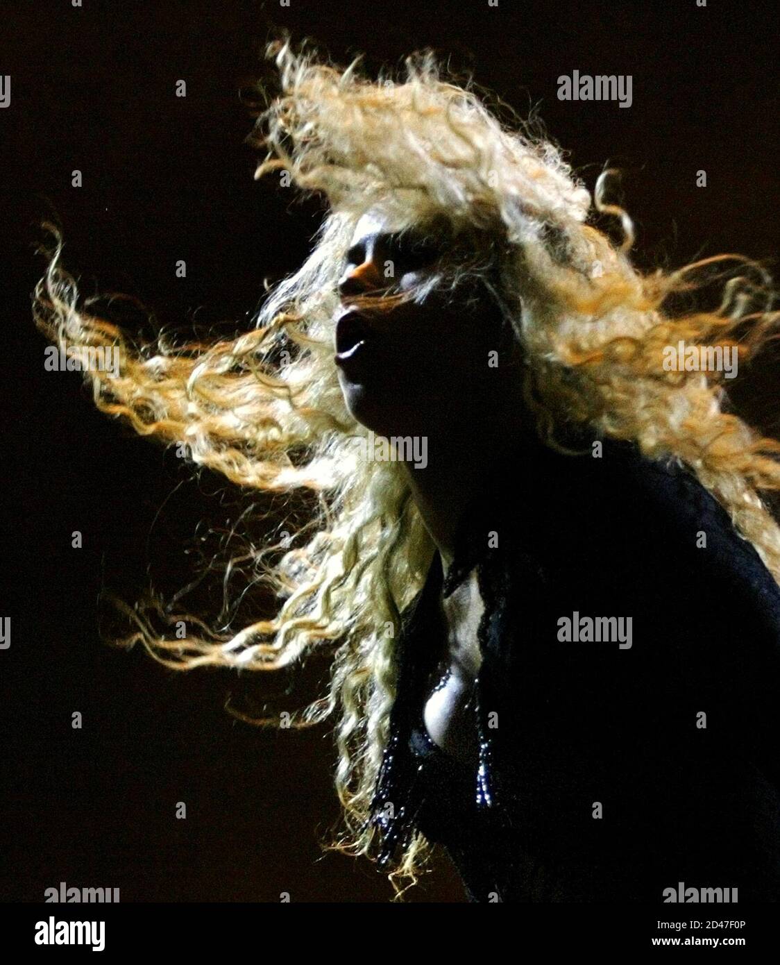 Colombian Pop Star Shakira Performs In Caracas May 11 2003 Shakira Is Finishing Her Mangosta S Tour In Latin America With This Concert In Venezuela Reuters Jorge Silva Pictures Of The Month May 2003