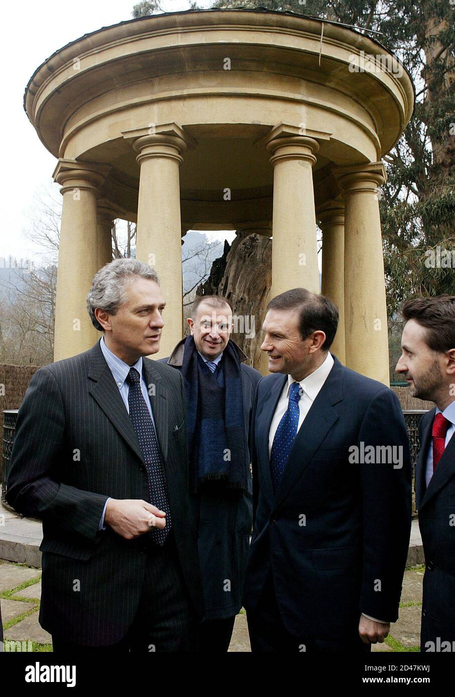 Francisco Rutelli, president of the European Democratic Party (EDP) and former mayor of Rome (L) talks to Basque premier Juan Jose Ibarretxe (R) in front of the Oak of Gernika, symbol of Basque liberties, in Gernika, northern Spain, February 6, 2005. Representatives of the EDP met with members of the ruling Basque Nationalist Party (PNV) to campaign for a positive vote on the referendum for the European Union Constitution, to be held in Spain on February 20. REUTERS/ Vincent West  VPW/SV Stock Photo