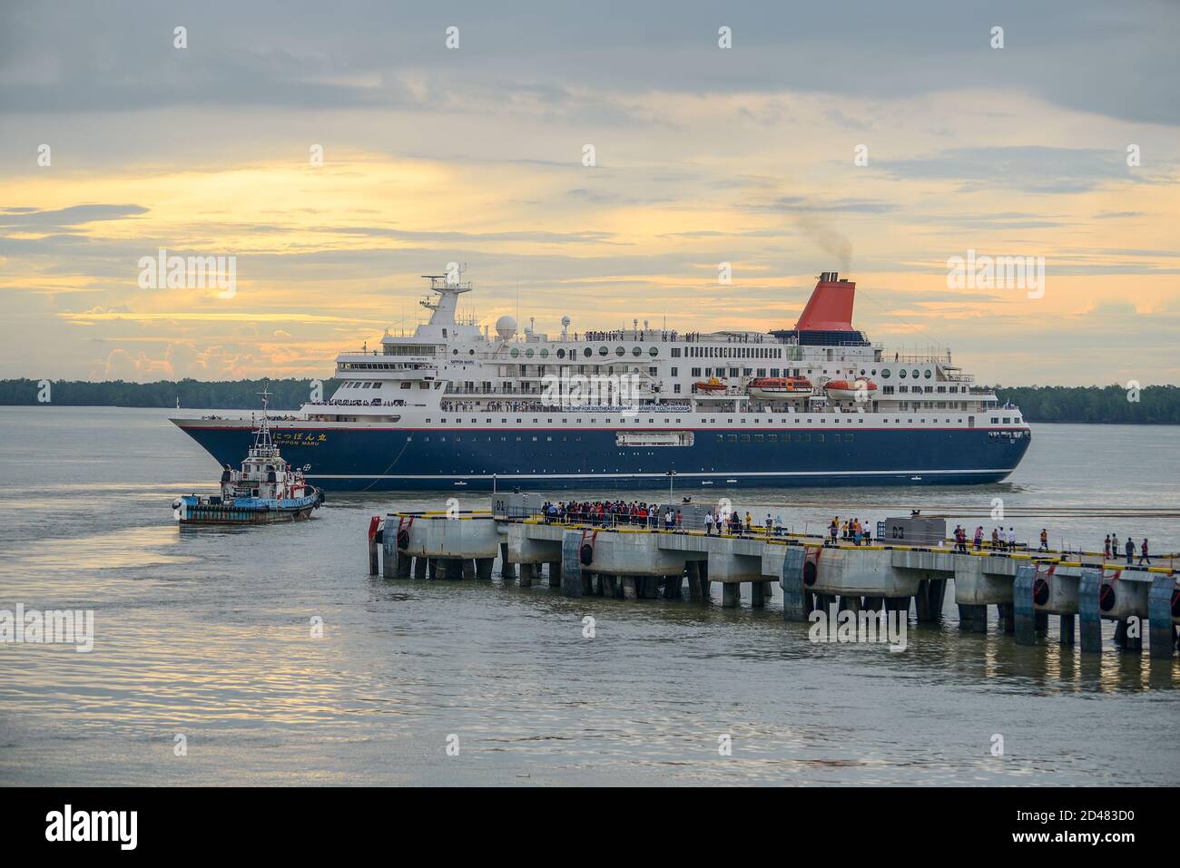 Kuala Lumpur Malaysia December 2 2019 Ms Nippon Maru Cruise Ship Sailing Off At Sunset In Port Klang Near Kuala Lumpur Malaysia Asia Stock Photo Alamy