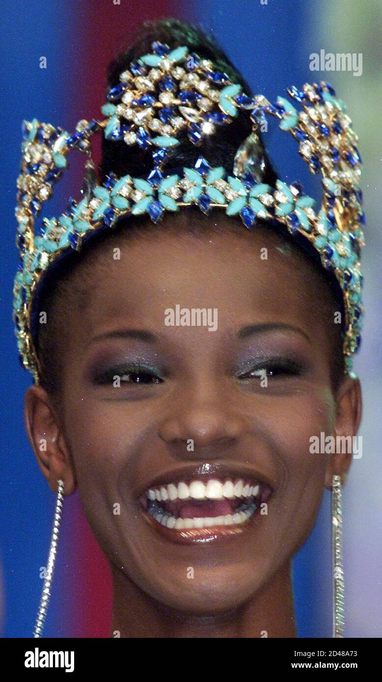 Miss Nigeria Agbani Darego, 18, smiles after being crowned Miss World 2001  pageant at Sun City west of Johannesburg November 16, 2001, the first black  African woman to take the title. From