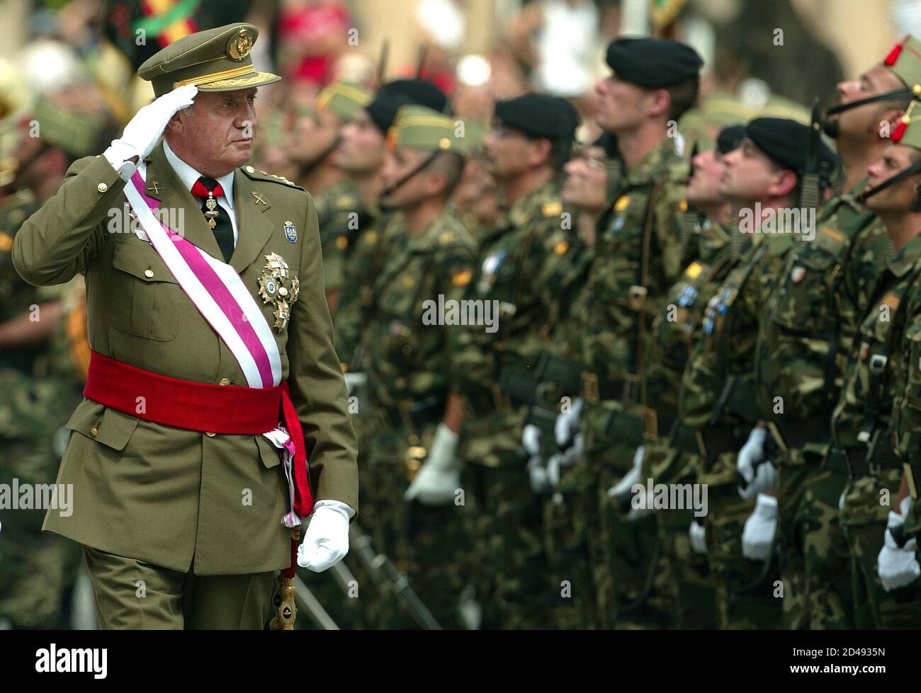 Spanish King Juan Carlos Salutes The Troops During Celebrations Marking The Spanish Armed Forces Day In Almeria Southeast Spain May 30 04 Spain Recalled Its Troops From Iraq Following General Elections Last Spanish King Juan Carlos Salutes The Troops During Celebrations Marking The Spanish Armed Forces Day In Almeria Southeast Spain May 30 04 Spain Recalled Its Troops From Iraq Following General Elections Last