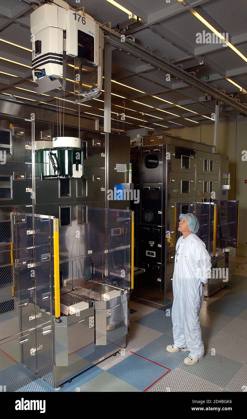 Wafer cleaner hires stock photography and images Alamy