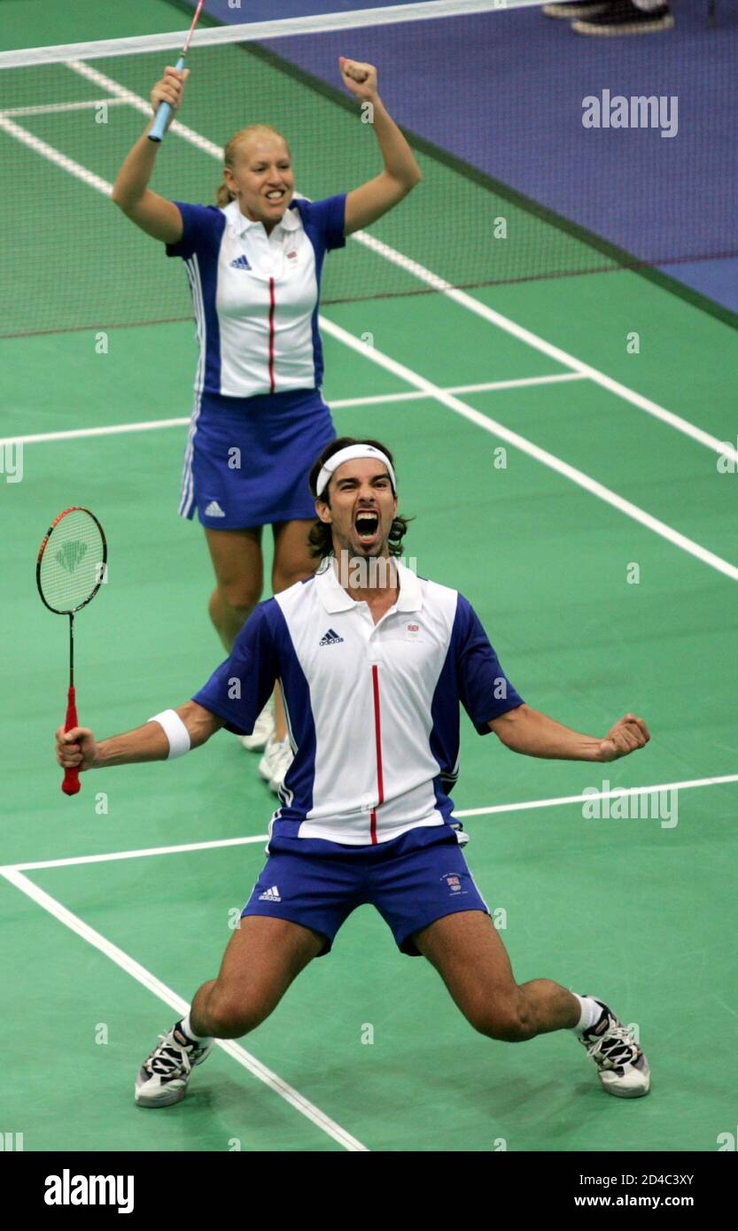 Mixed doubles badminton hi-res stock photography and images - Alamy