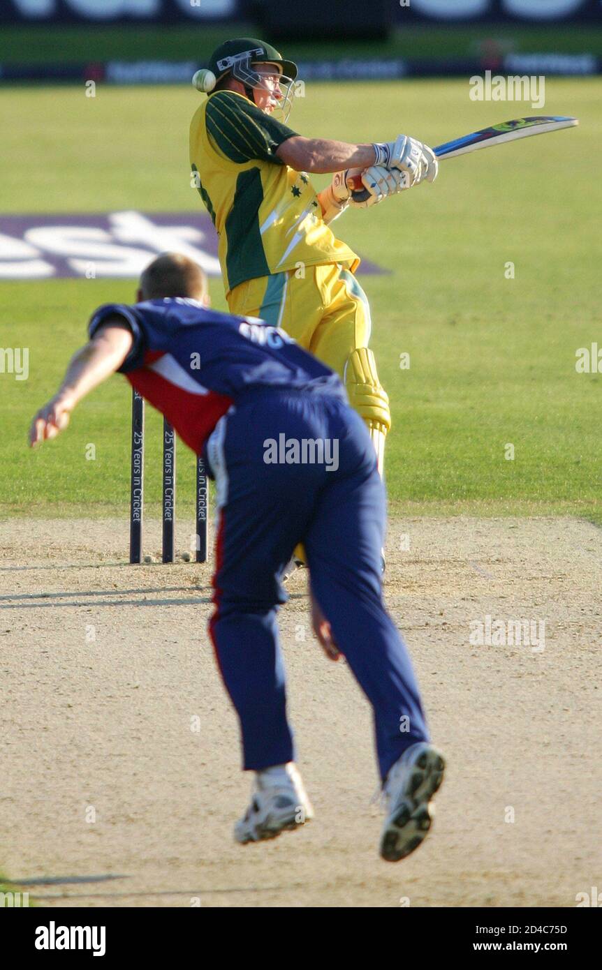 Australia's Lee takes a ball to the head from England's Flintoff during  their Twenty20 international cricket match at the Rose Bowl cricket ground.  Australia's Brett Lee takes a ball to the head