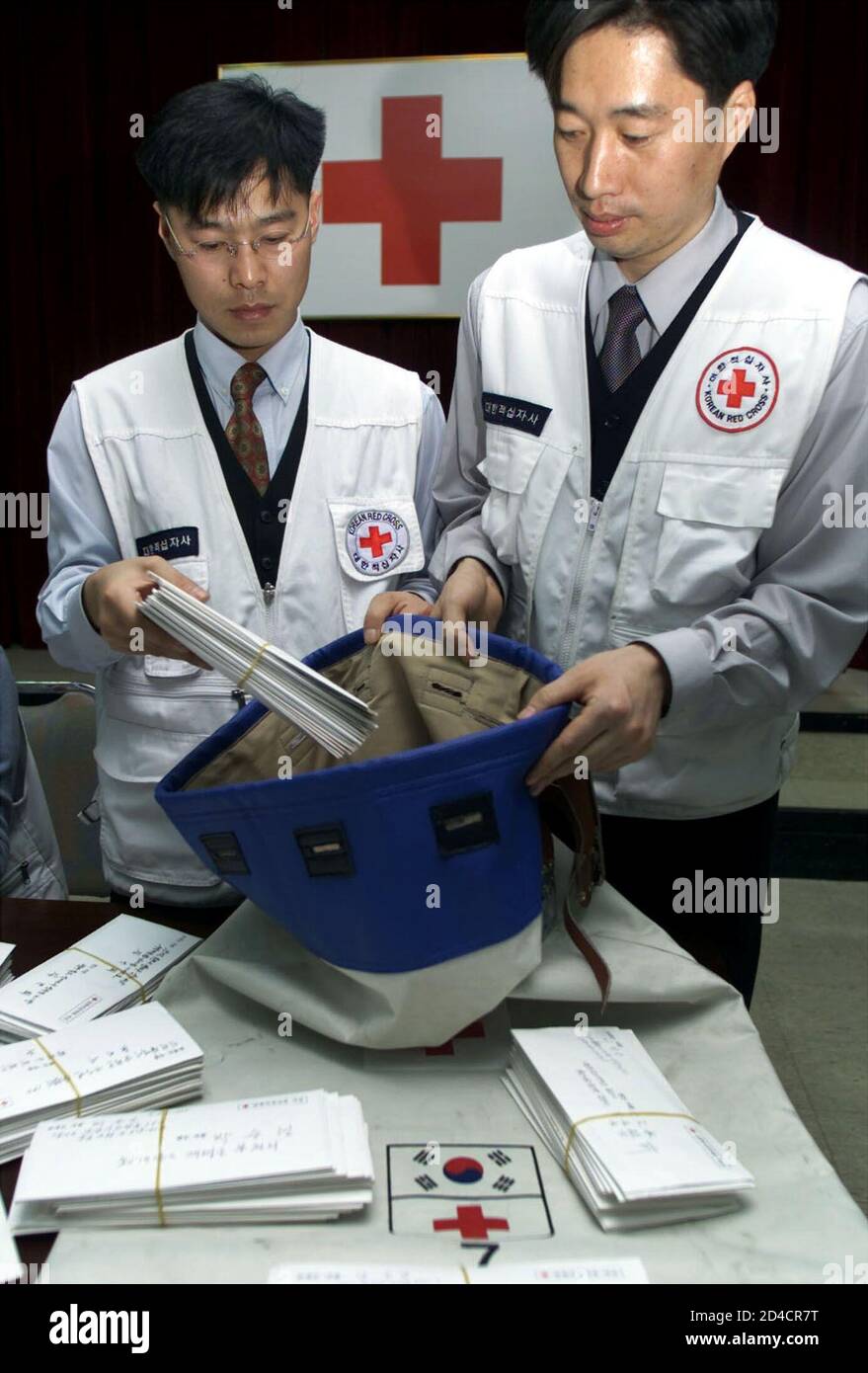 South Korean Red Cross Workers Pack Some 300 Letters Addressed To Those In North Korea Who Have Been Living Separated From Their Family Members For More Than 50 Years In Seoul Mach