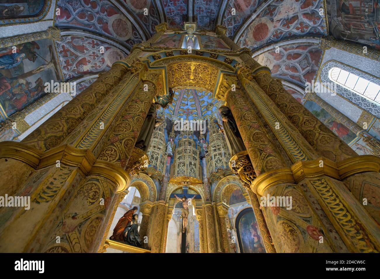 Charola, Templar round Church, Castle and Convent of the Order of ...