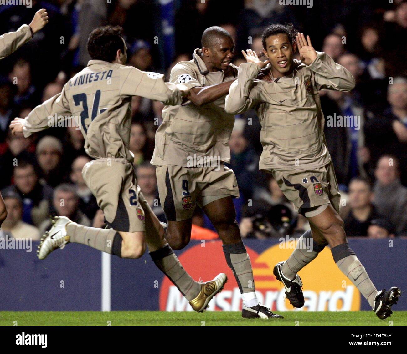 Barcelonas Ronaldinho Celebrates After Scoring High Resolution Stock Photography And Images Alamy