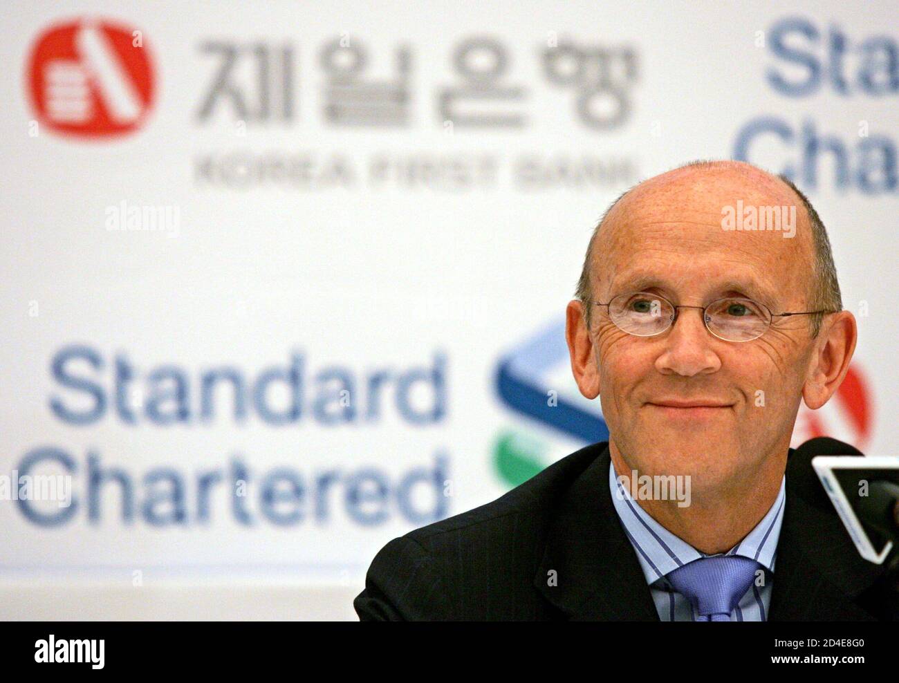 Standard chartered bank india hires stock photography and images Alamy