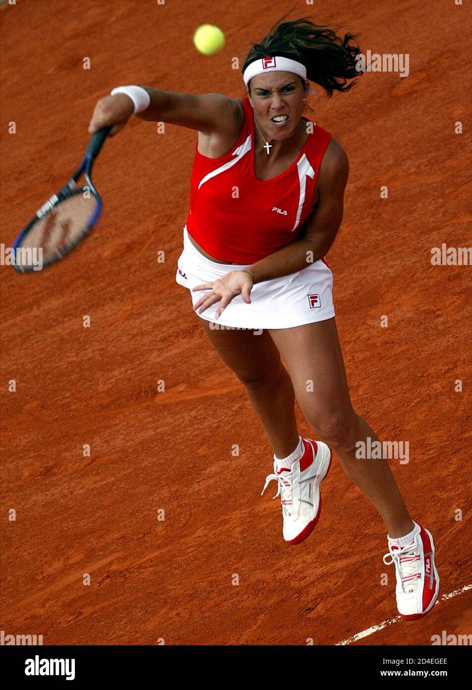 Jennifer Capriati Of The Us Serves During Her Match Against Marion Bartoli Of France In The French Tennis Open Stock Photo Alamy