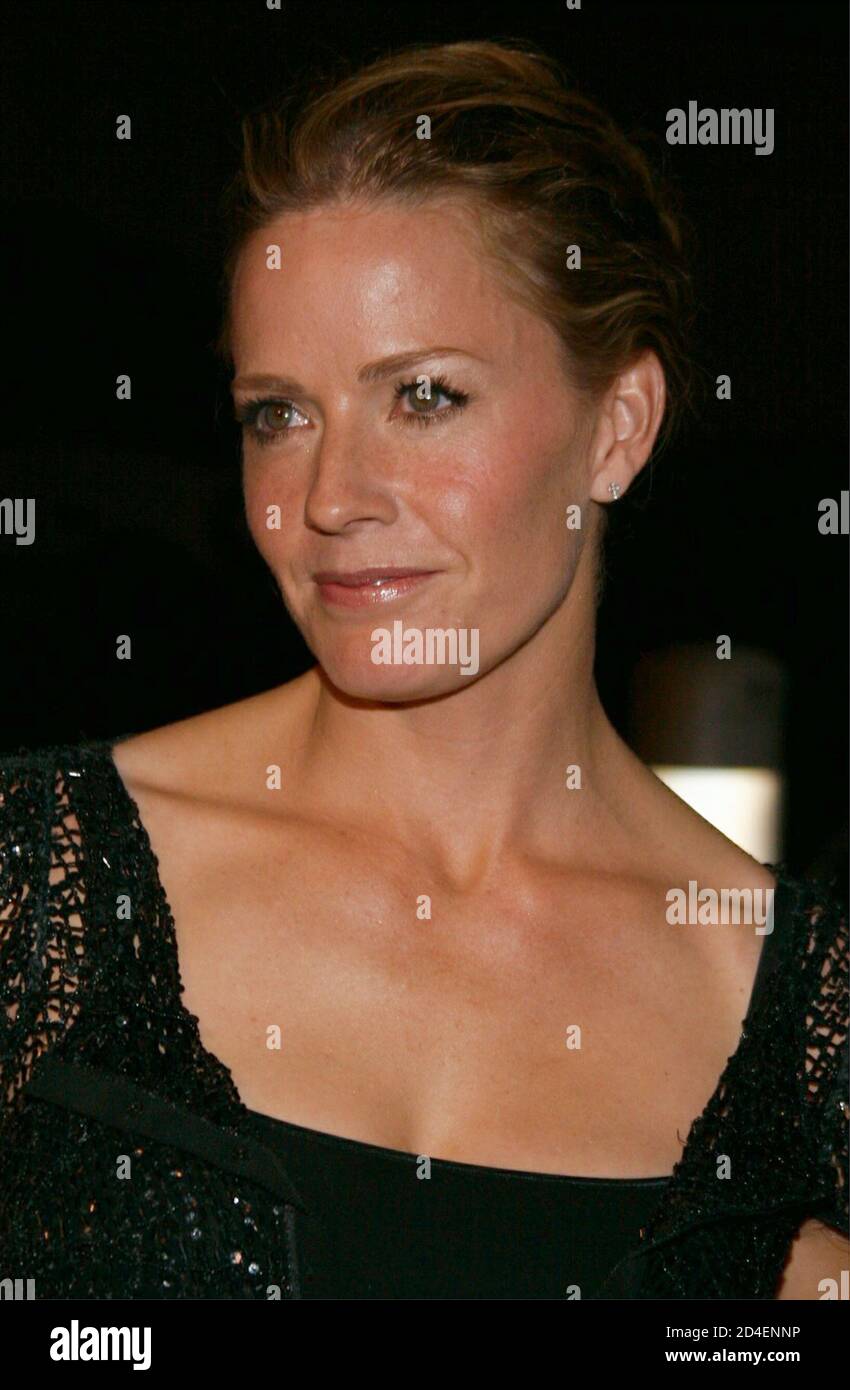 Actress Elisabeth Shue arrives at the film premiere "Hide and Seek" at