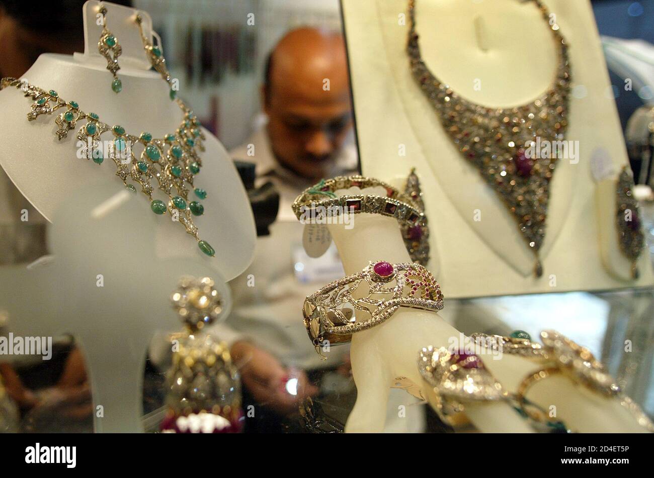 Epicamlv Jewellery World Ltd Great World City Jewellery 2025