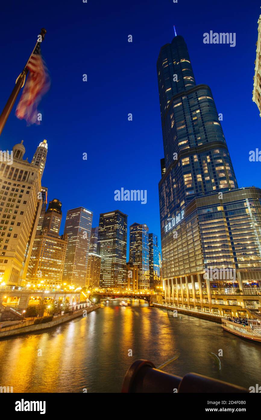 Chicago River Skyline View in Illinois USA Stock Photo - Alamy