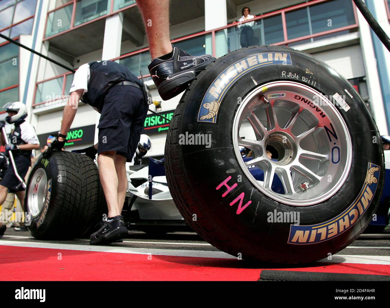 f1 teams 2005