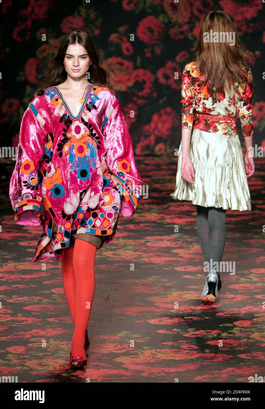 Models wear outfits by British designer Paul Smith from his Autumn/Winter  2005/2006 'Paul Smith Women' collection during London Fashion Week,  February 14, 2005 Stock Photo - Alamy