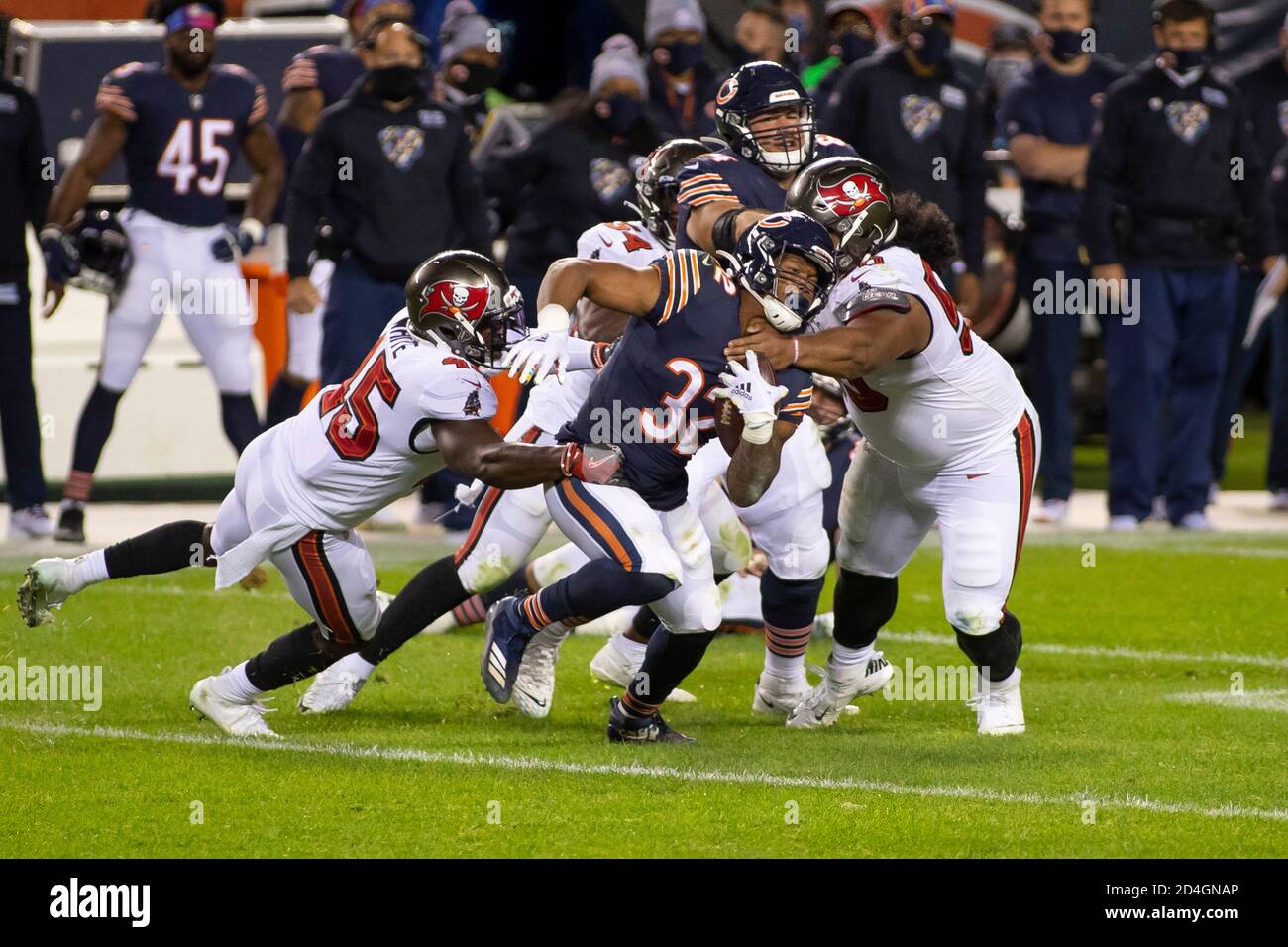 Chicago, Illinois, USA. 08th Oct, 2020. - Buccaneers Quarterback #12 Tom  Brady warms up during the NFL Game between the Tampa Bay Buccaneers and  Chicago Bears at Soldier Field in Chicago, IL.