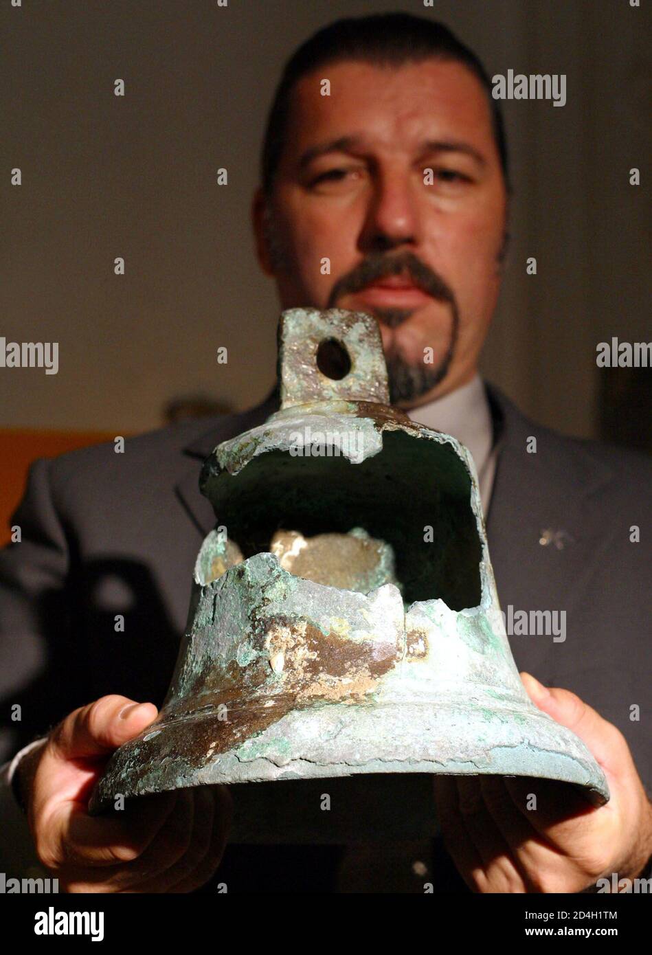 Christopher columbus ship bell hires stock photography and images Alamy