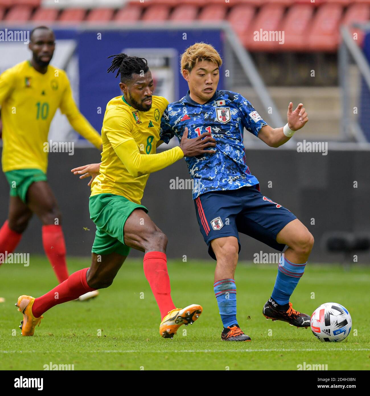 Utrecht Netherlands October 9 Andre Frank Zambo Anguissa Of Cameroon Ritsu Doan Of Japan During The Friendly Match Between Japan And Cameroon On October 9 In Utrecht The Netherlands Photo