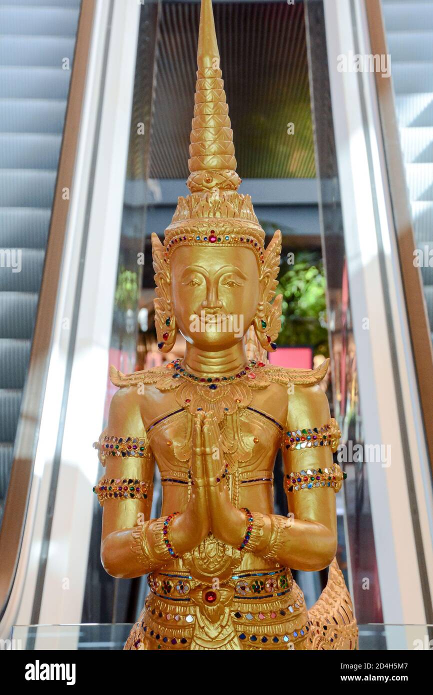 Classic Oriental Statue Stock Photo Alamy