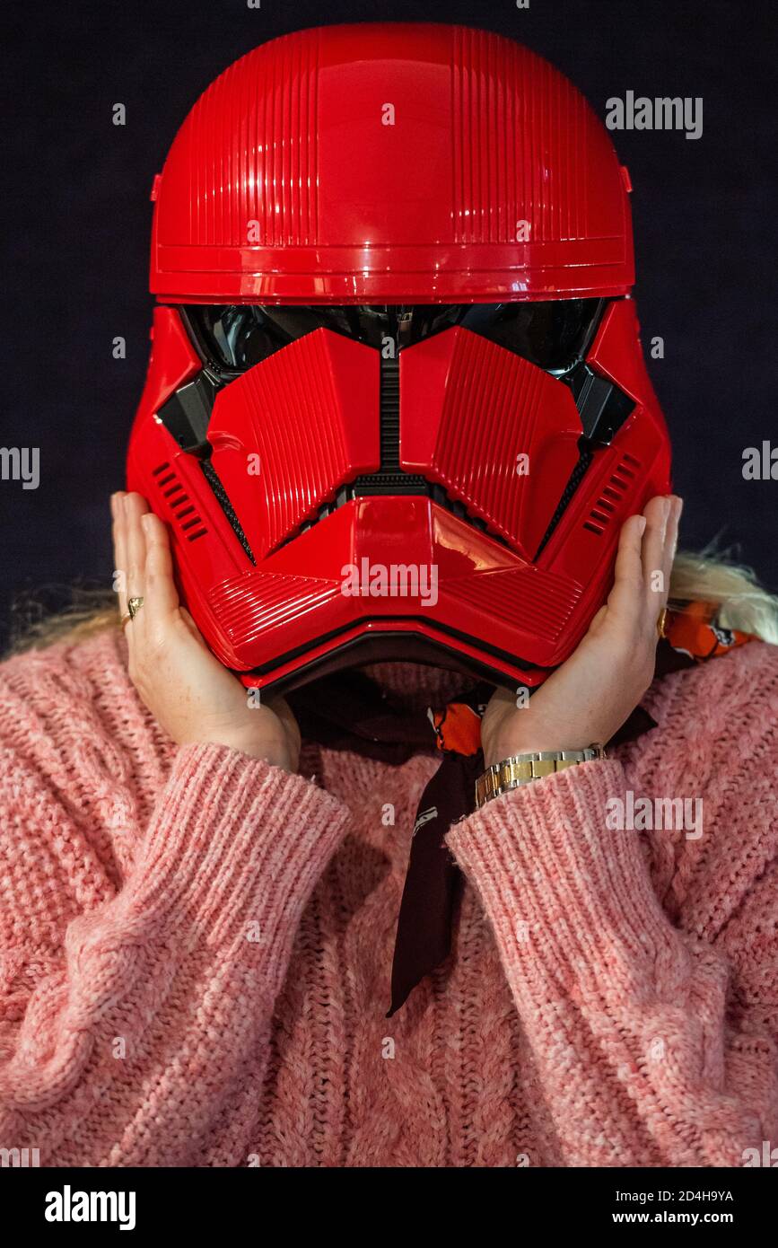 London, UK. 09th Oct, 2020. A screen-used Sith Trooper Helmet from Star Wars: The Rise Of Skywalker (2019), donated to the cause by Lucasfilm. It was created by BAFTA award-winning costume designer Michael Kaplan in a red, distinguishing the new stormtroopers from the classic, white-armoured forces of previous generations, estimate £20,000-30,000 - Preview of Bonhams' Entertainment Memorabilia sale, including a collection to be sold for the benefit of BAFTA, in Knightsbridge. Credit: Guy Bell/Alamy Live News Stock Photo