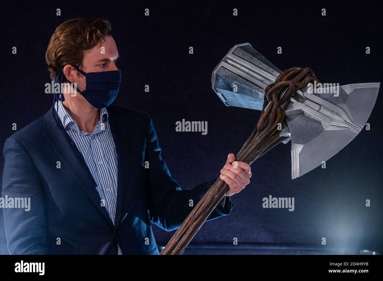 Thors stormbreaker prop hi-res stock photography and images - Alamy