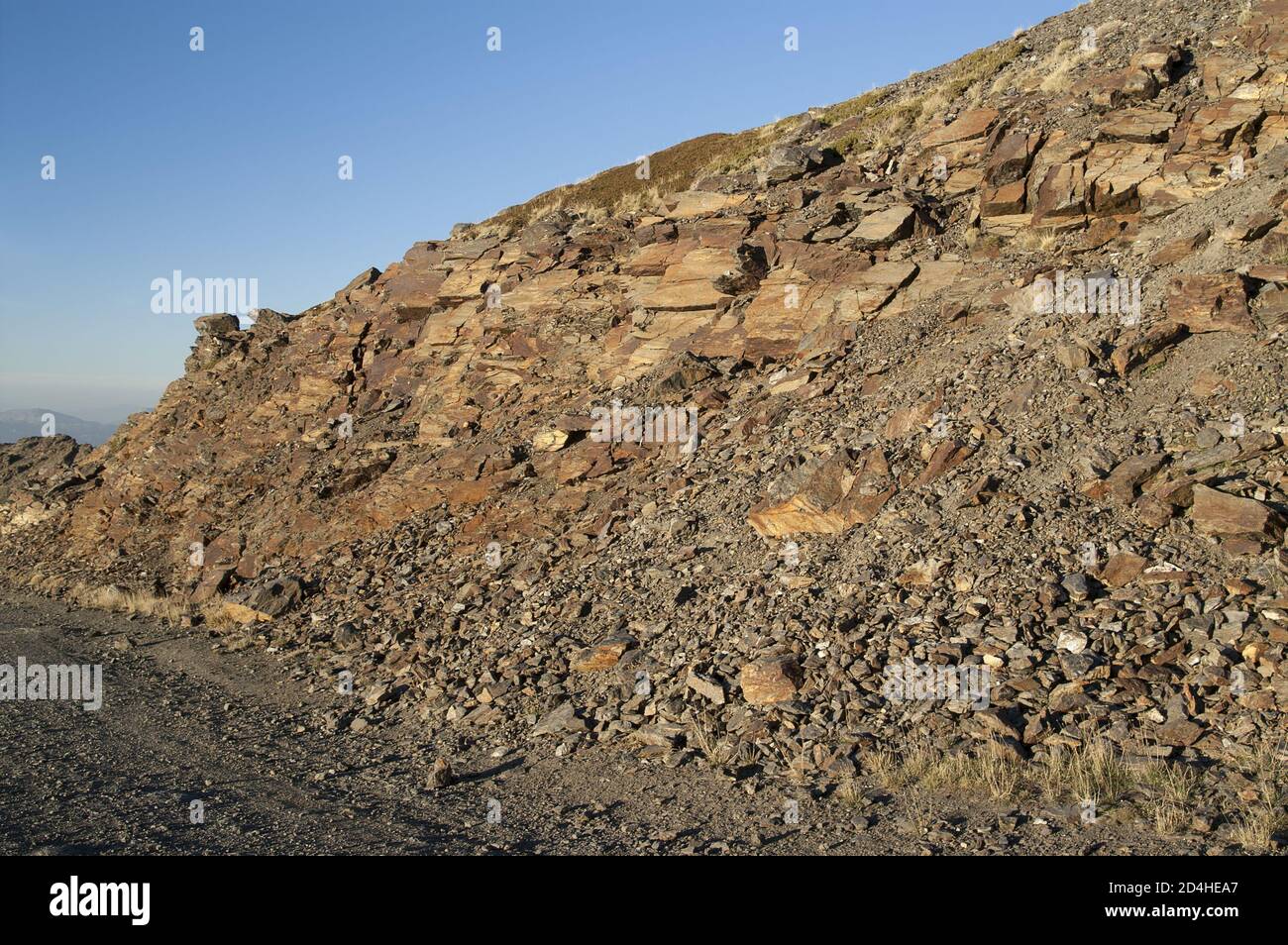 Sierra Nevada, España, Hiszpania, Spain, Spanien; Metamorphic rocks in the upper part of the mountains. Metamorphe Gesteine im oberen Teil der Berge Stock Photo