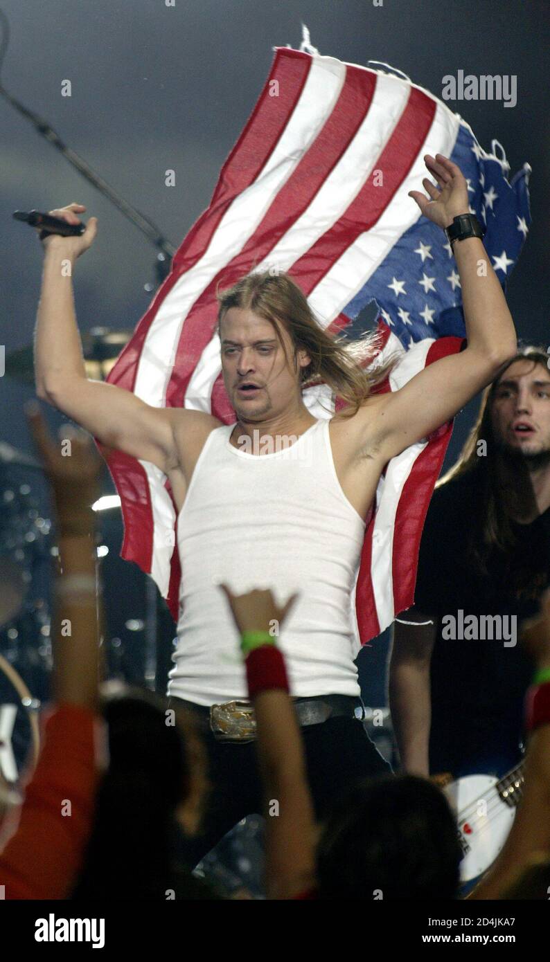 Kid rock super bowl hi-res stock photography and images - Alamy