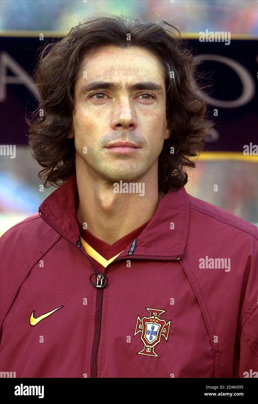 Wcup World Cup 2002 Preview Headshots Portugal S Paulo Sousa Lines Up For The National Anthem In Lisbon October 6 2001 Reuters Jose Manuel Ribeiro Jr Aa Stock Photo Alamy