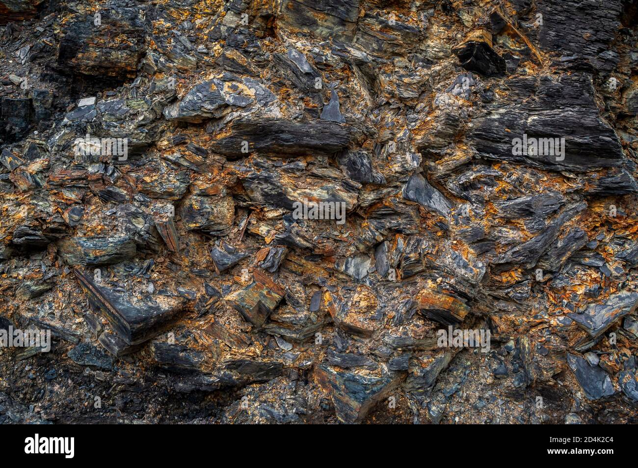 Lumps of shale from ancient miners' backfill after pillar and stall coal mining in an abandoned quarry in South Yorkshire Stock Photo