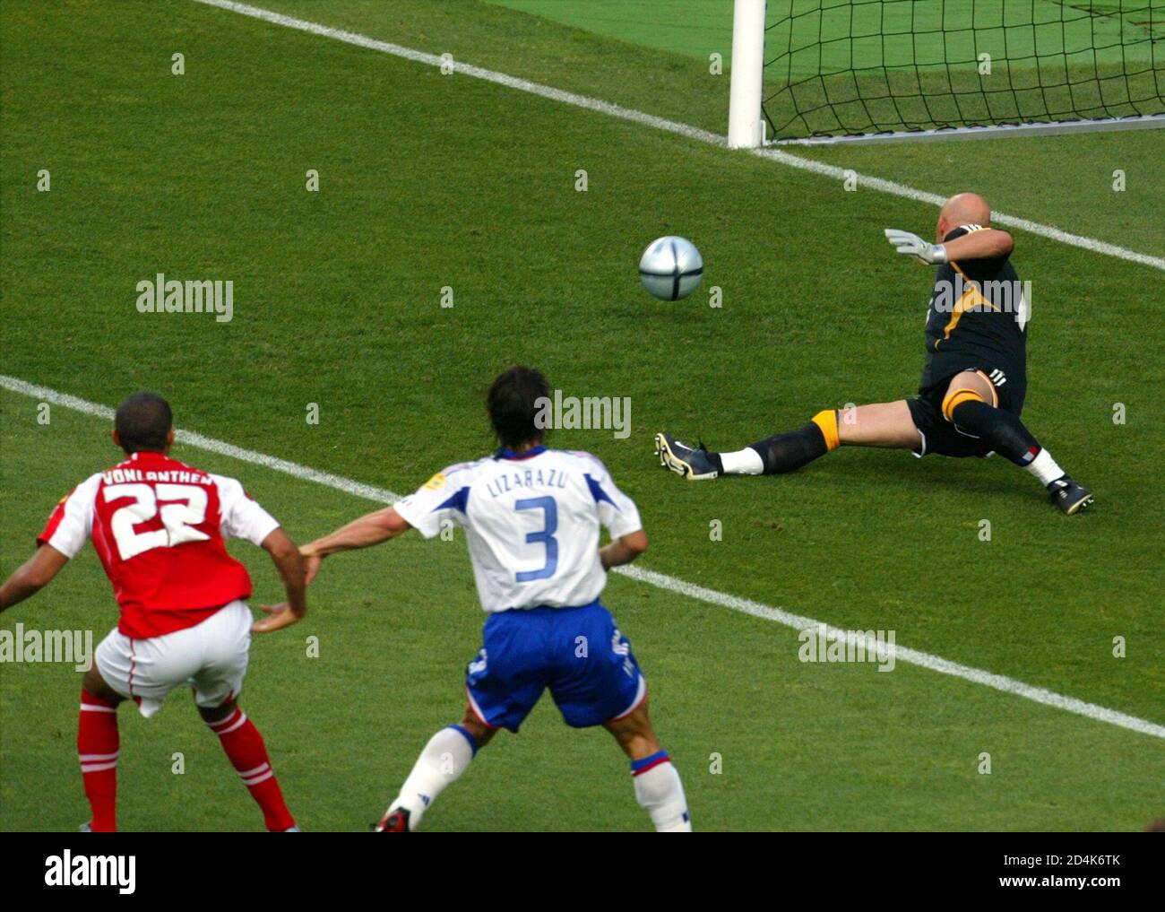 France S Goalkeeper Barthez Watches As Shot From Switzerland S Vonlanthen Rolls Into The Goal During Euro 04 Group B Match Soccer Match In Coimbra France S Goalkeeper Fabien Barthez R And Bixente Lizarazu C