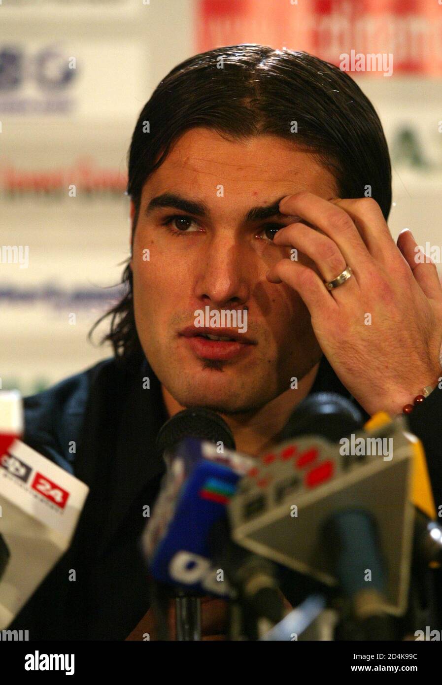Romania S National Soccer Team Captain Adrian Mutu Gestures During A News Conference To Apologise To Fans In Bucharest November 9 04 Mutu Dismissed By English Premier League Chelsea For Taking Cocaine Says
