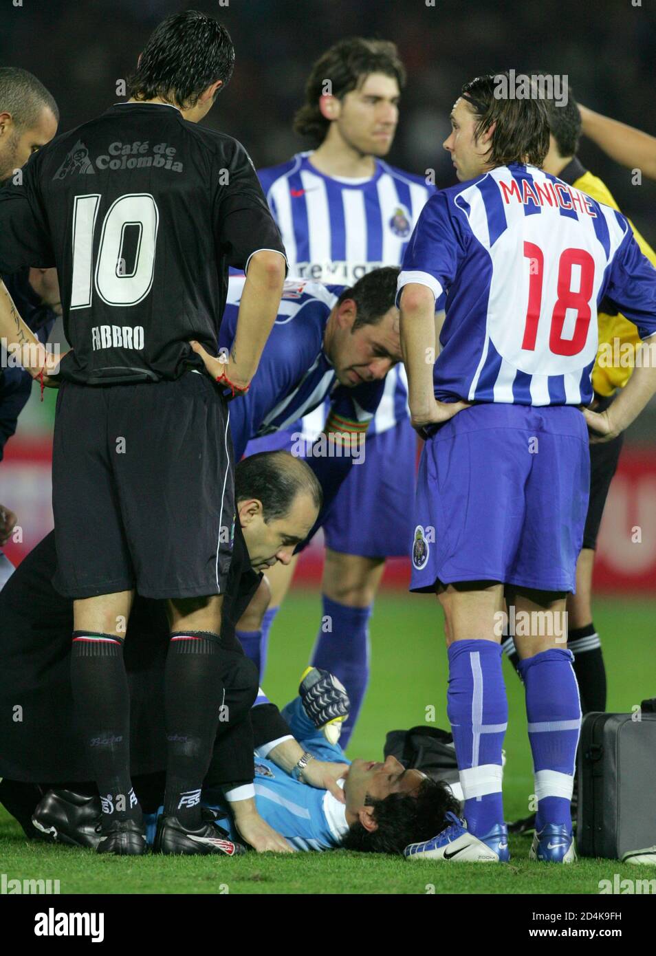 Fc Porto Goalkeeper High Resolution Stock Photography And Images Alamy