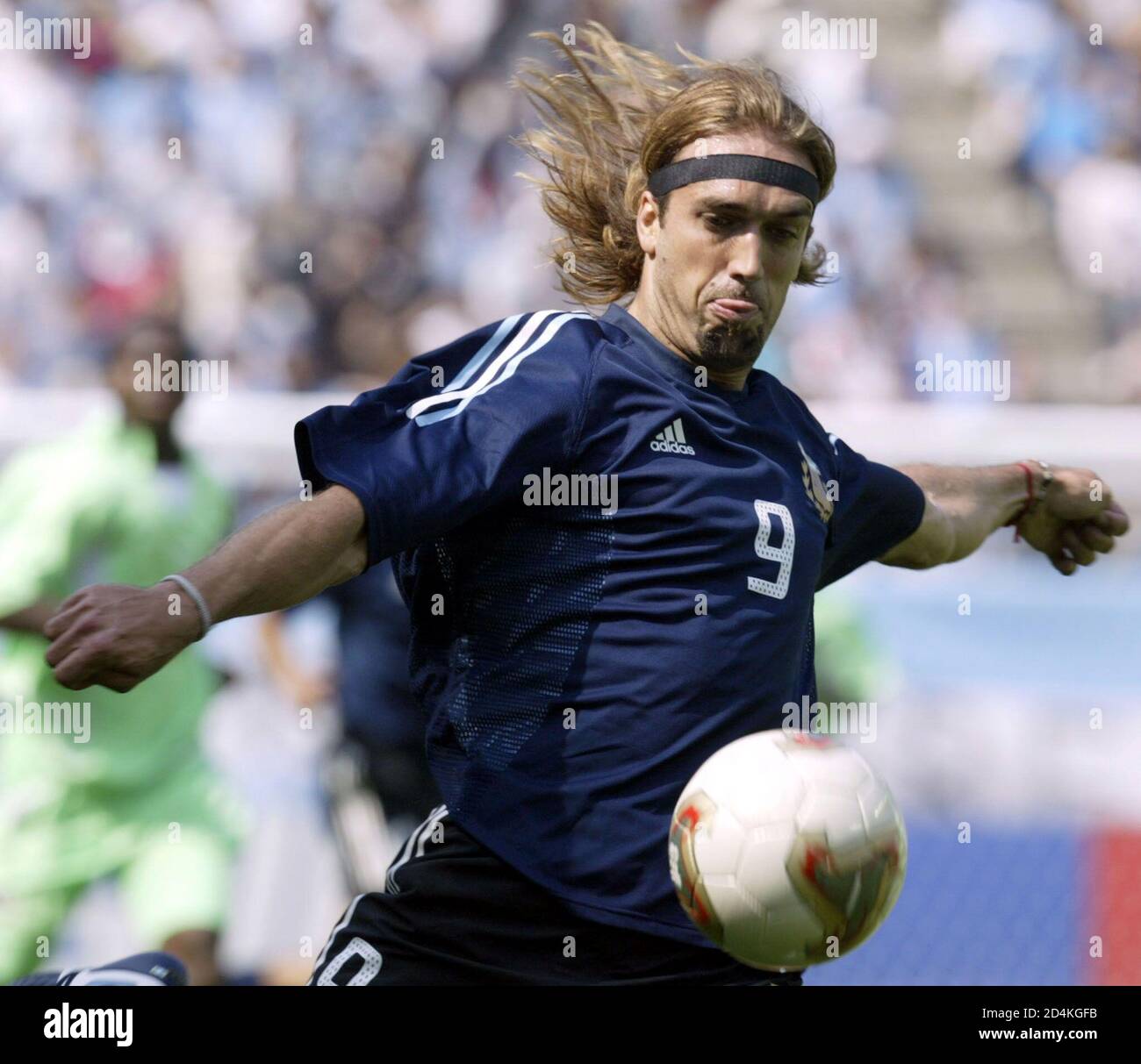 batistuta-high-resolution-stock-photography-and-images-alamy