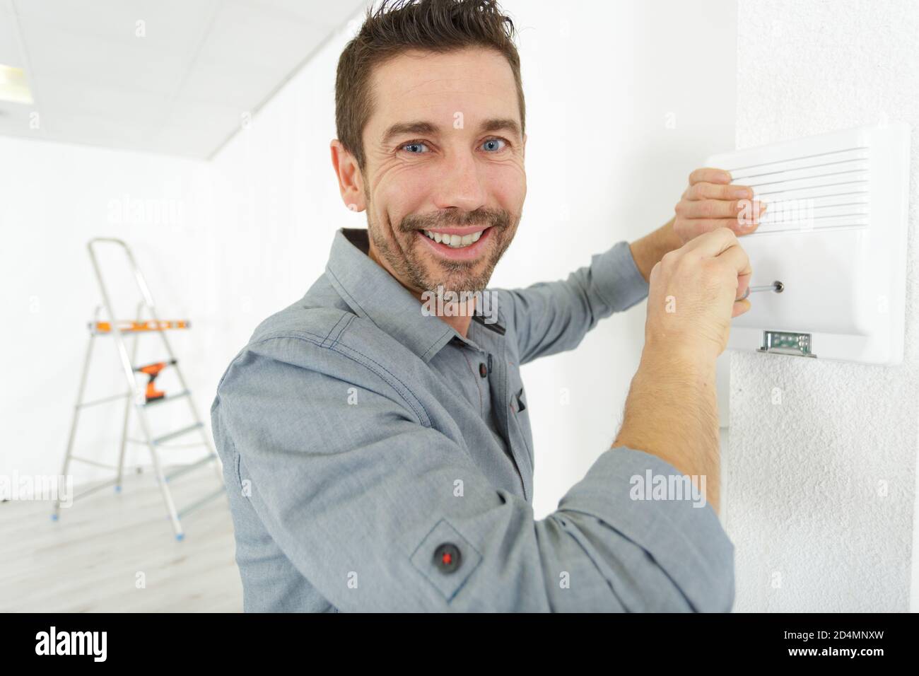Installing thermostat hires stock photography and images Alamy