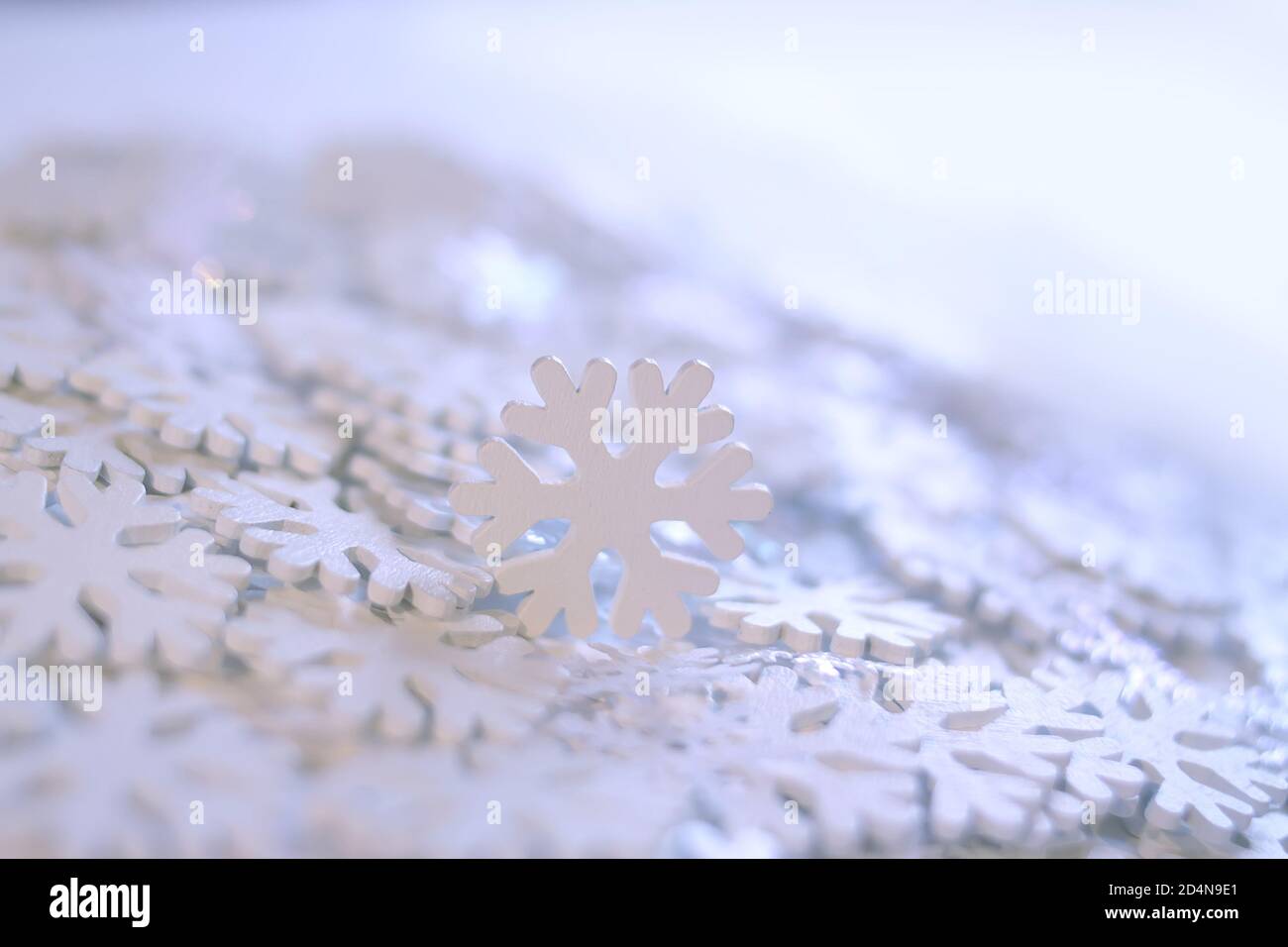 Fake snowflakes hi-res stock photography and images - Alamy