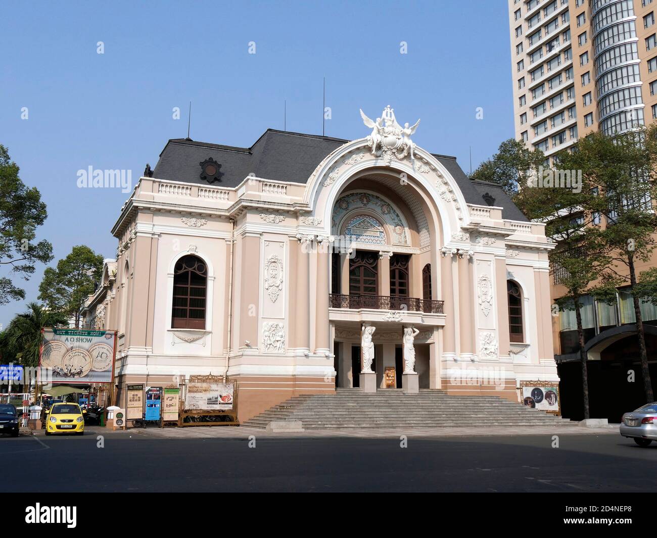 Vietnam, Ho Chi Minh Ville (Saïgon), Opera House Stock Photo