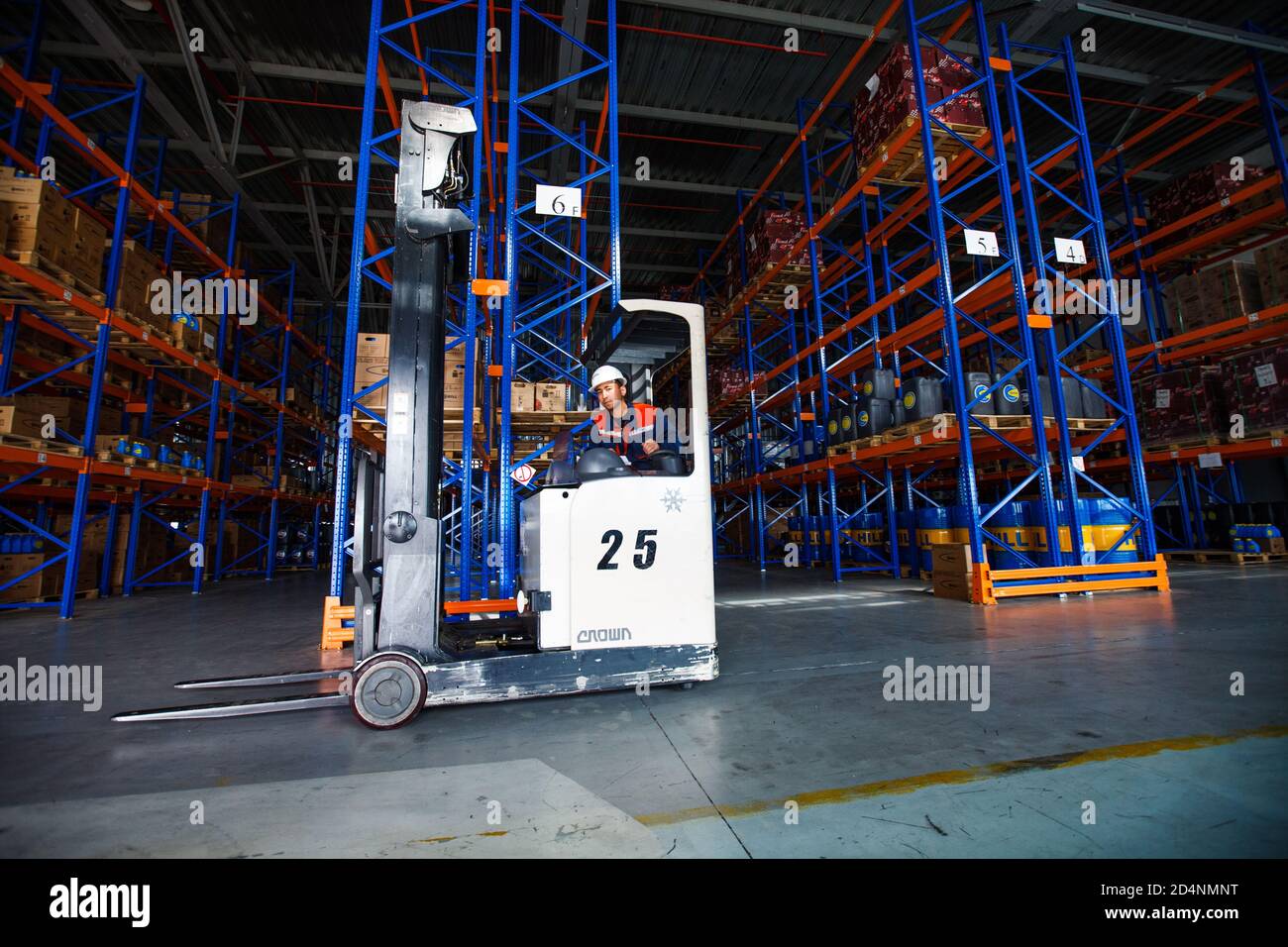 Electric cart hires stock photography and images Alamy