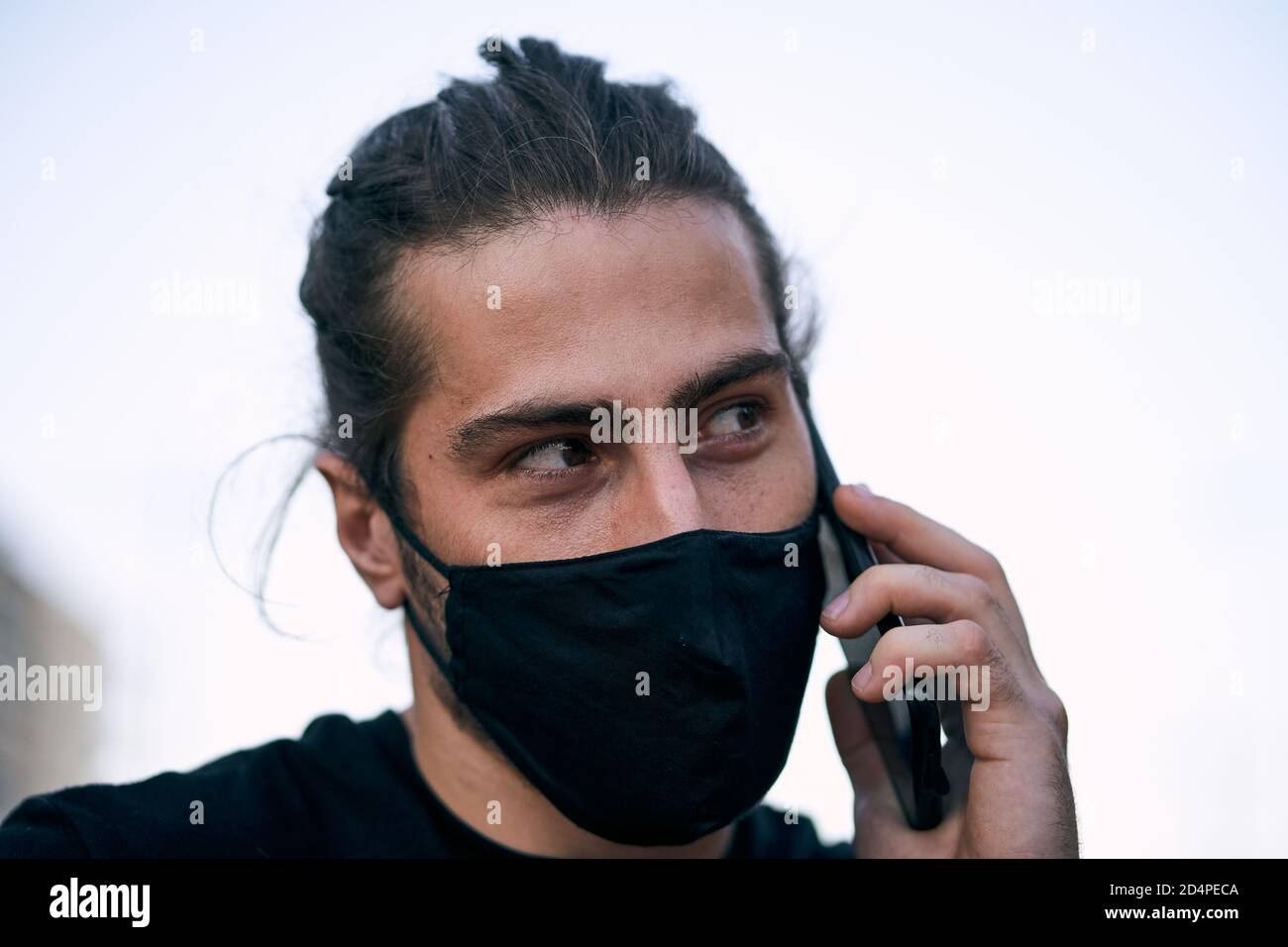 Guy wearing mask in office hi-res stock photography and images - Alamy