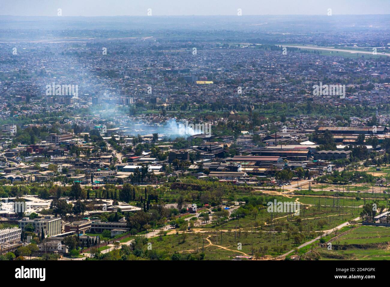 An Aerial View Of Faisal Mosque And Monuments In Islamabad The   An Aerial View Of Faisal Mosque And Monuments In Islamabad The Capital Of Pakistan 2D4PGPX 