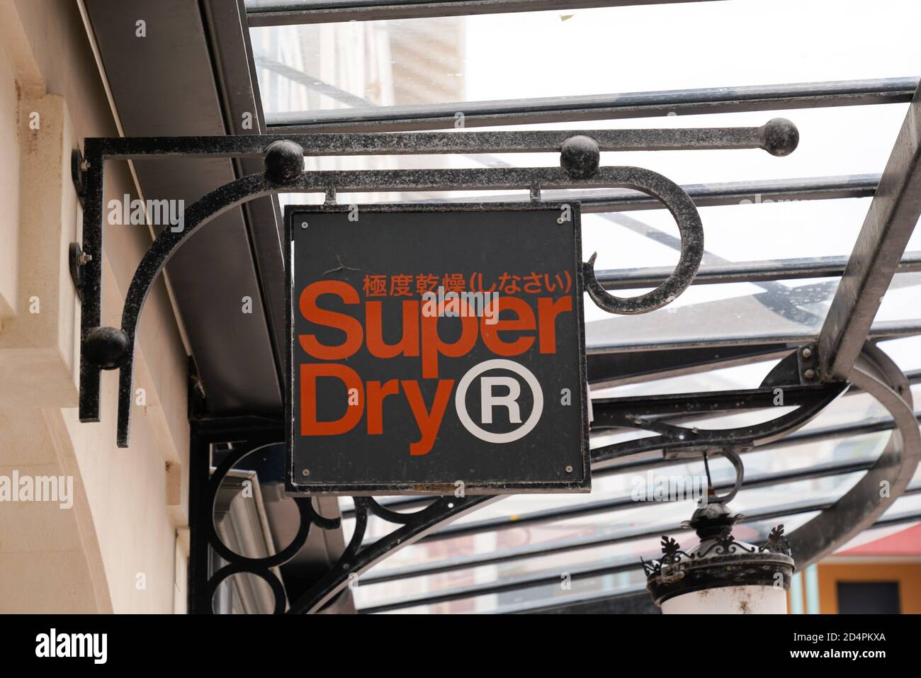Superdry brand hi-res stock photography and images - Page 4 - Alamy