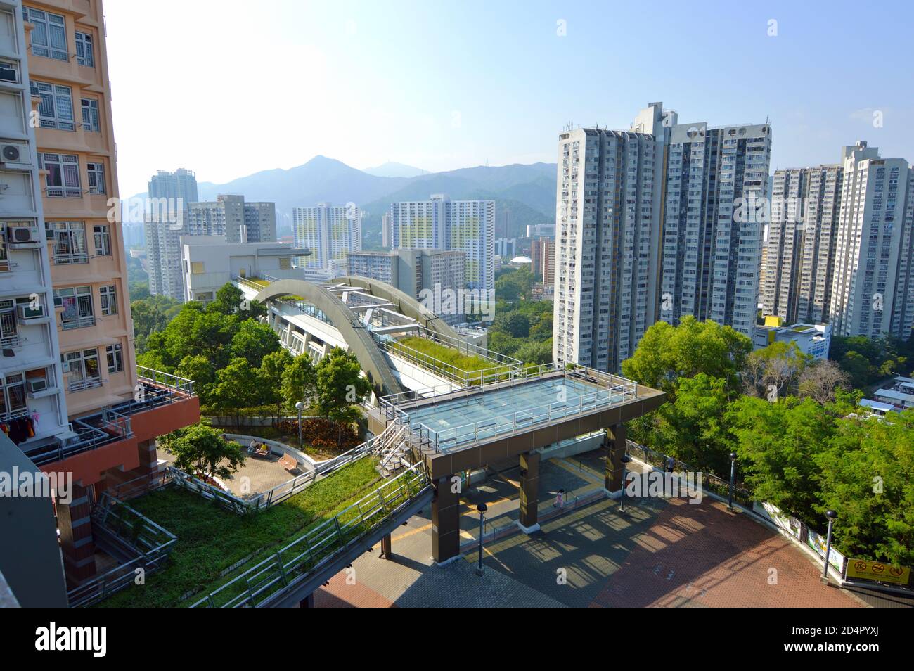 Access bridge and lift tower for Shui Chuen O Estate, Hong Kong Stock Photo