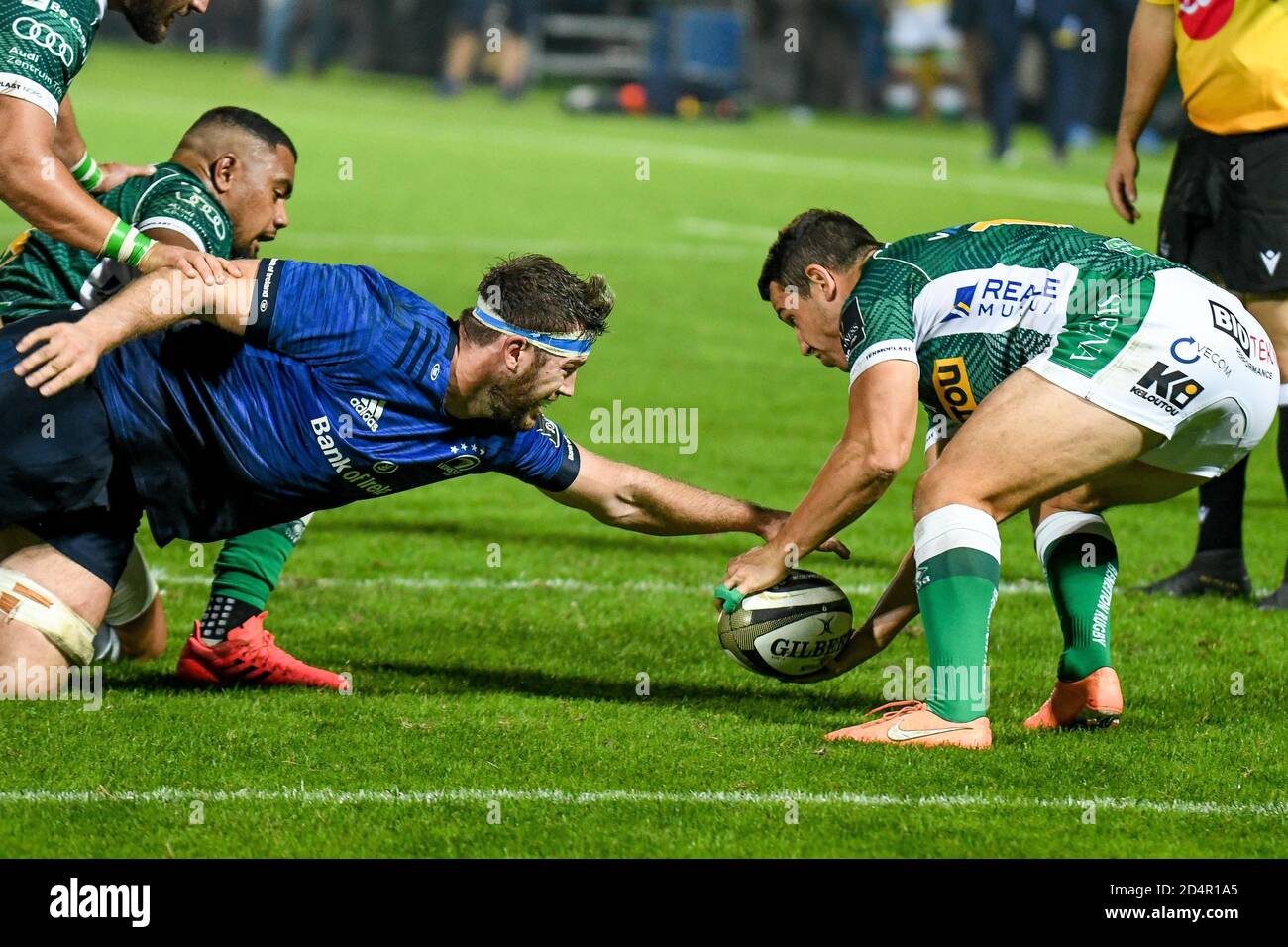 Leinster rugby ball hi-res stock photography and images