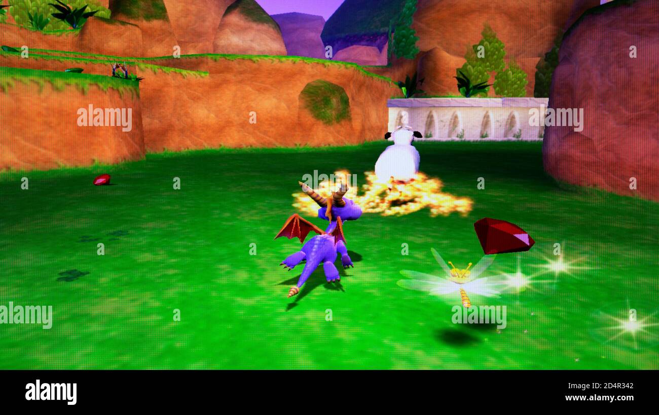 Spyro - Enter the Dragonfly - Sony Playstation 2 PS2 - Editorial use only  Stock Photo - Alamy