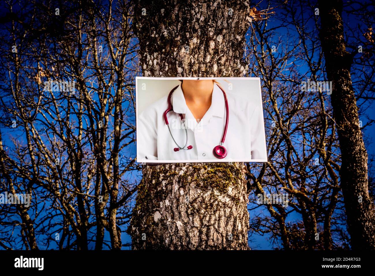 Illustration sur le médecin de campagne. Image conceptuelle sur la démographie médicale, le désert médical en France. Stock Photo