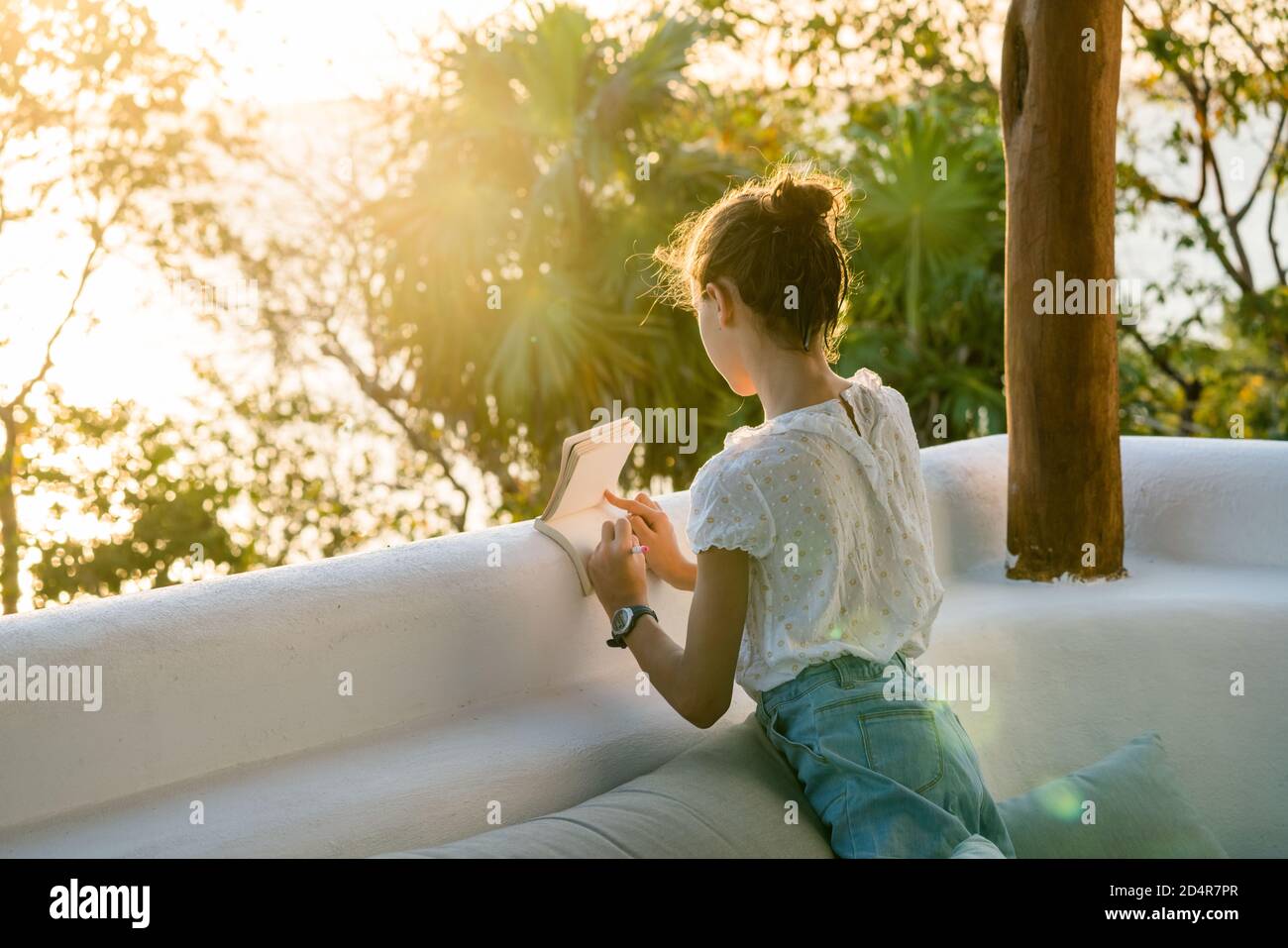 11 year old girl hi-res stock photography and images - Alamy
