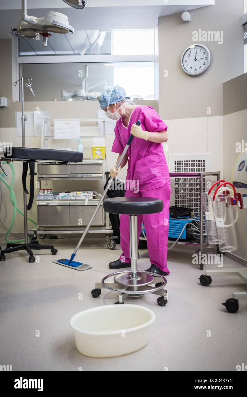 Operating theatre hygiene, France. Stock Photo
