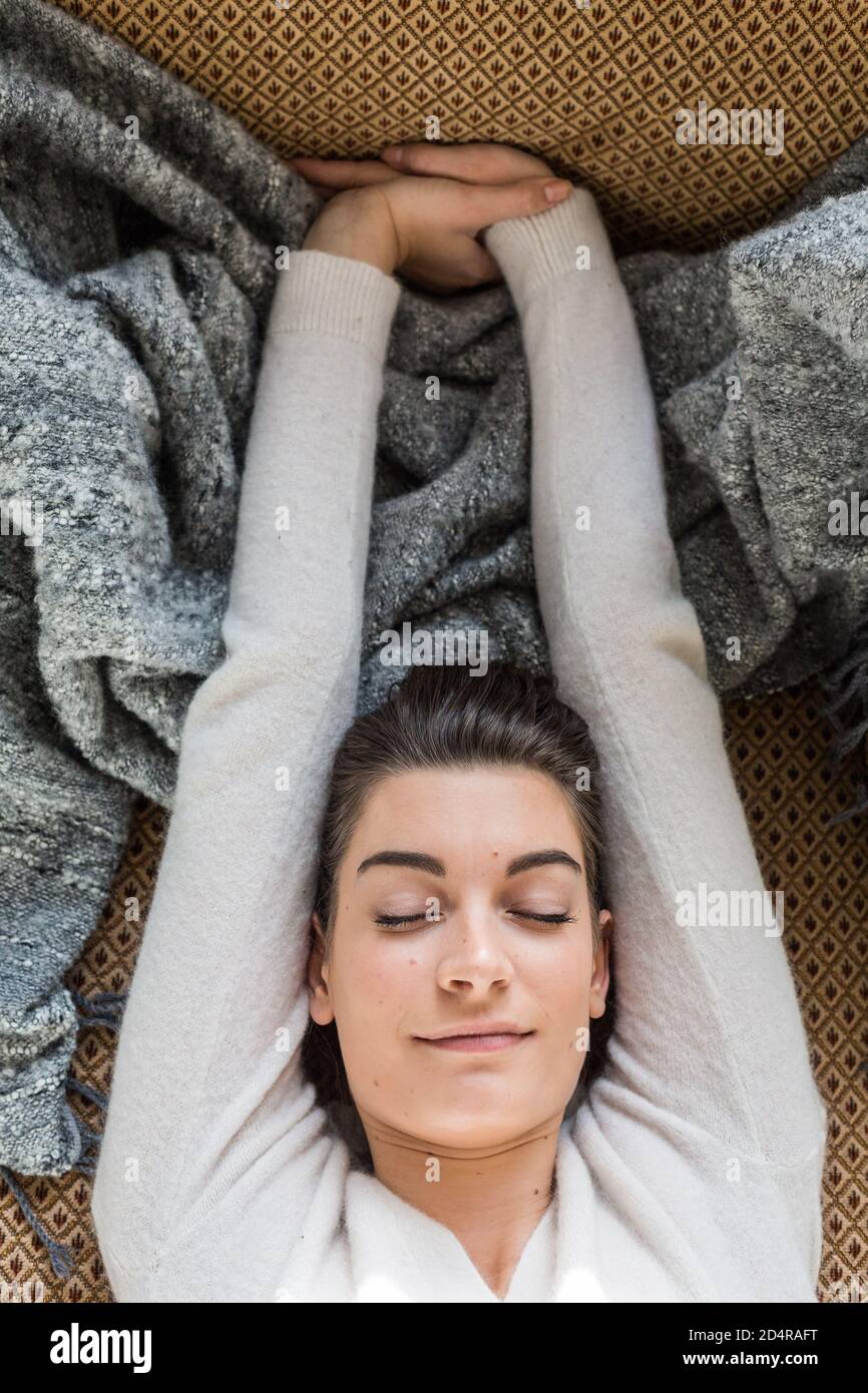 Fitness smile stretching woman hi-res stock photography and images - Alamy
