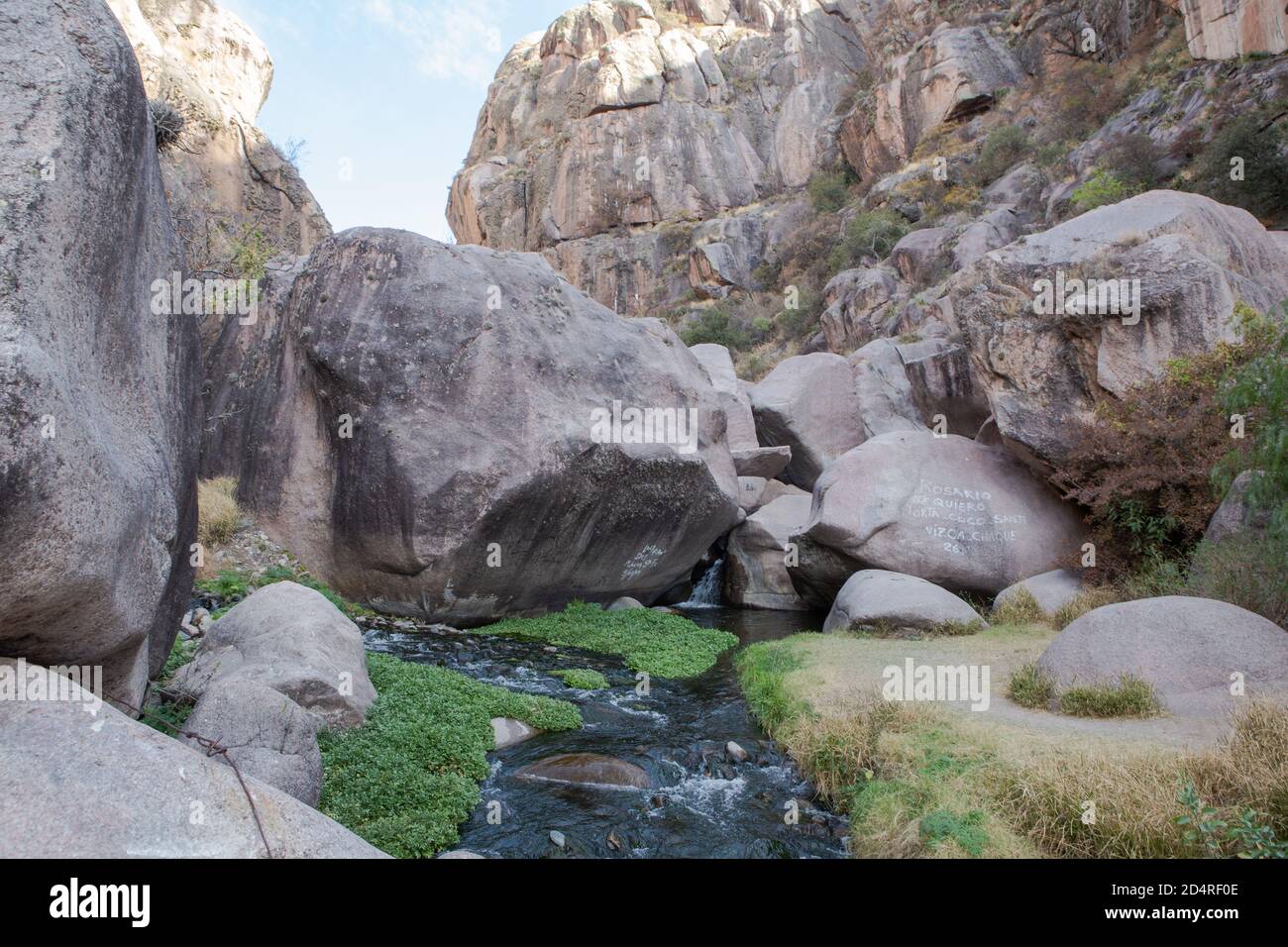 Large Angular Rocks River Rocks on river big hi-res stock photography and images - Alamy
