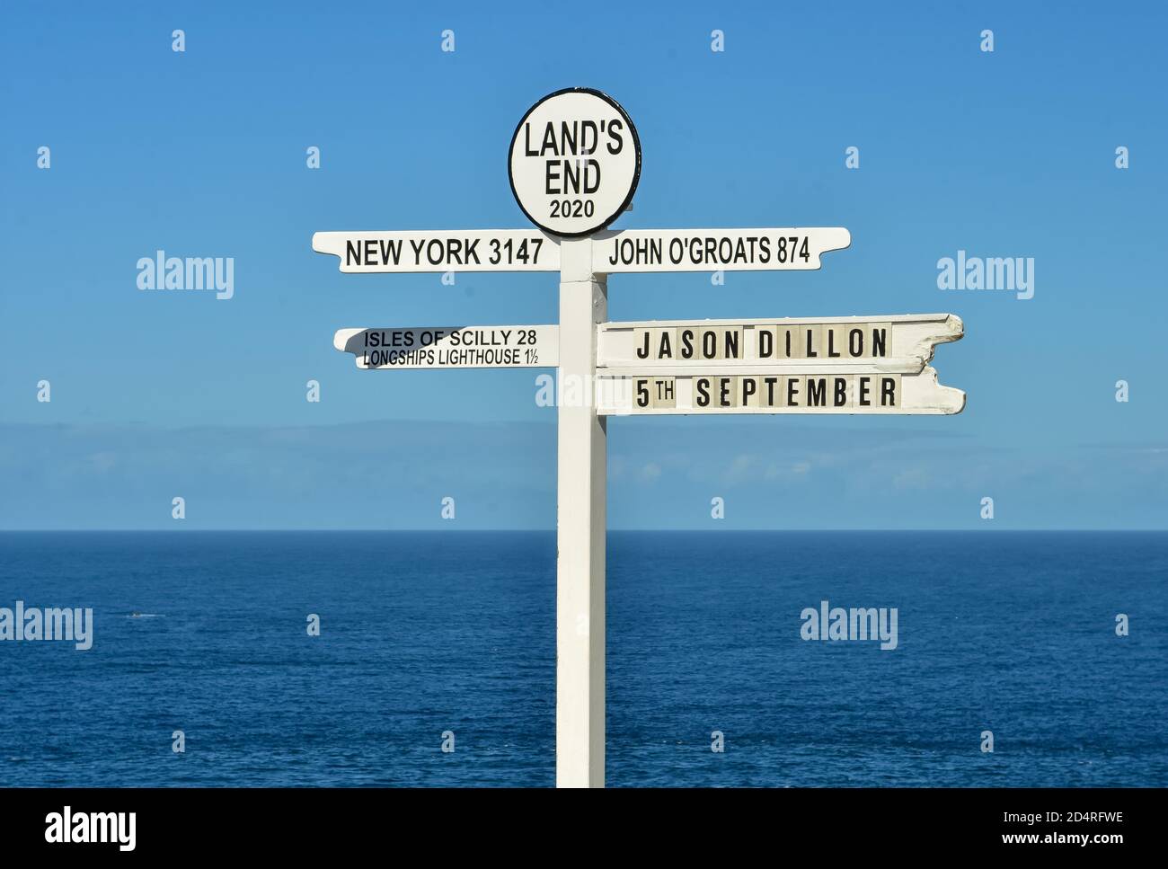 Lands End Signpost High Resolution Stock Photography and Images Alamy