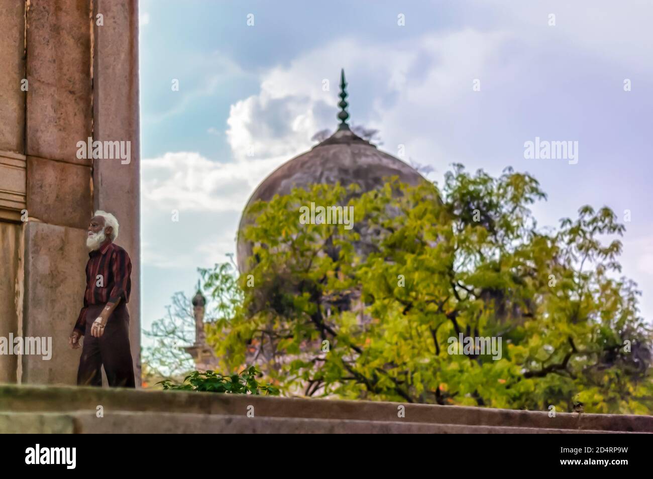 Tomb of qutub shahi dynasty hi-res stock photography and images - Alamy